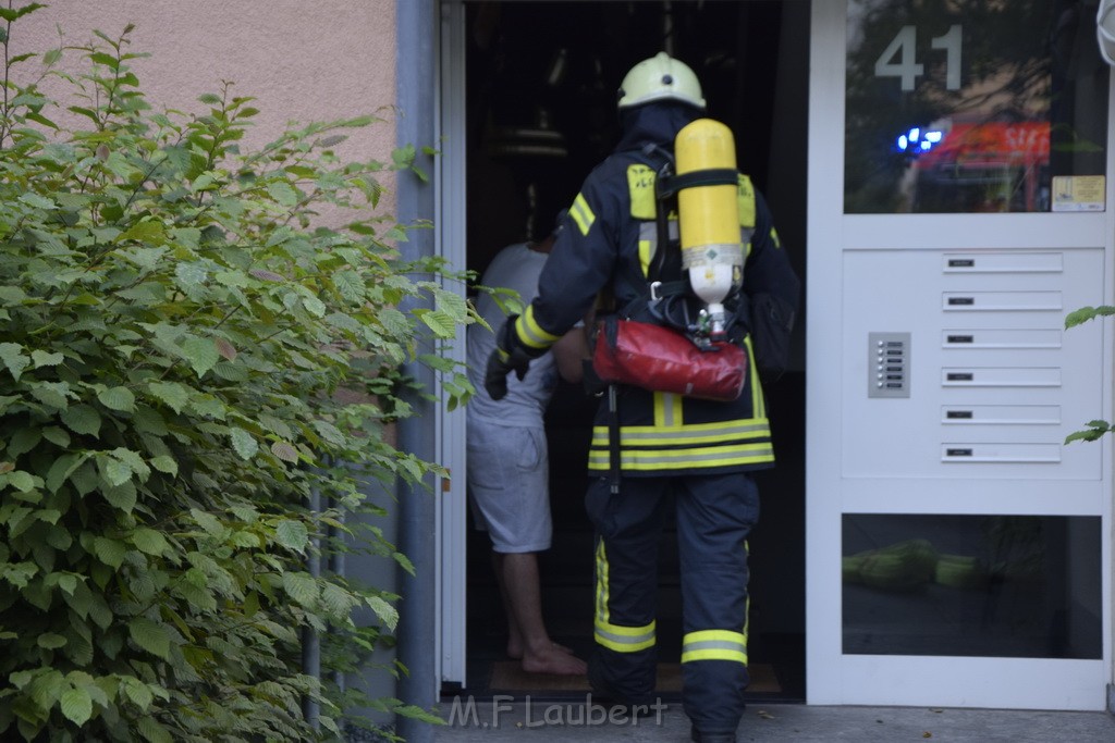 Feuer Koeln Vingst Sybiliusstr P06.JPG - Miklos Laubert